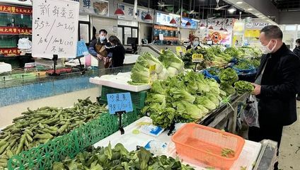 家樂福莘莊店 疫情下的價(jià)格堅(jiān)守與農(nóng)產(chǎn)品供應(yīng)保障
